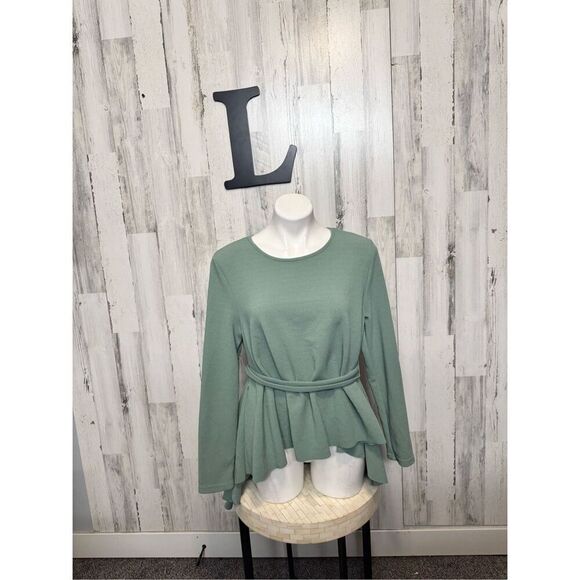 Green blouse - Picture 1 of 6